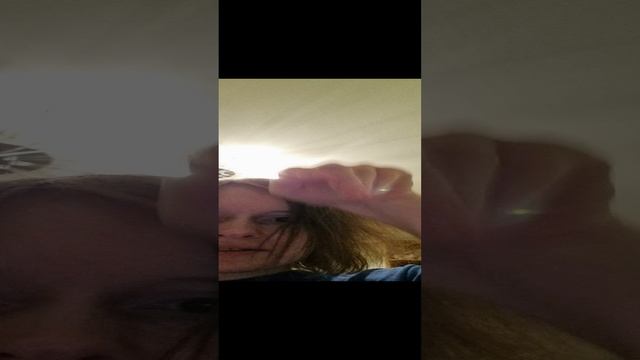 Я изображаю мурлыку. Мурлыкаю,прикалываюсь