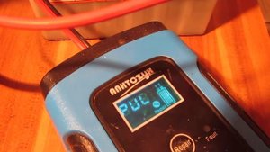 Самое дешевое и простое  импульсное зарядное устройство для авто и мото аккумулятора из Китая