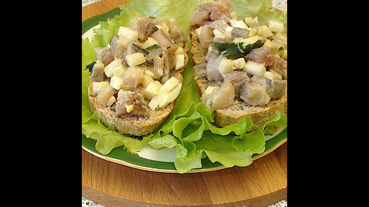Ароматная селёдочка с горчичным соусом
