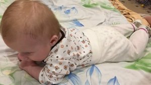 ВЫКЛАДЫВАНИЕ НА ЖИВОТ НОВОРОЖДЕННОГО РЕБЕНКА | Почему важно выкладывать на живот ребенка после родо