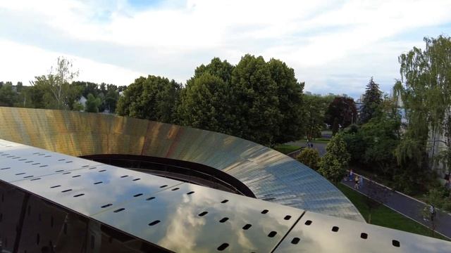 Лента Мебиуса на ВДНХ. Что это такое? Расскажем. смотреть онлайн