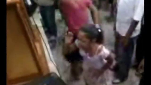 CRIANÇAS SENDO BATIZADAS PELO ESPÍRITO SANTO смотреть онлайн