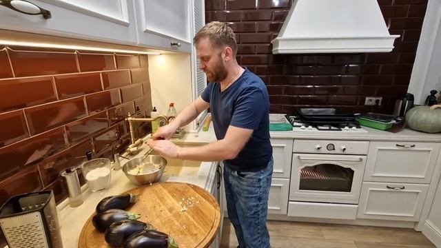 ФАРШИРОВАНЫЕ БАКЛАЖАНЫ смотреть онлайн