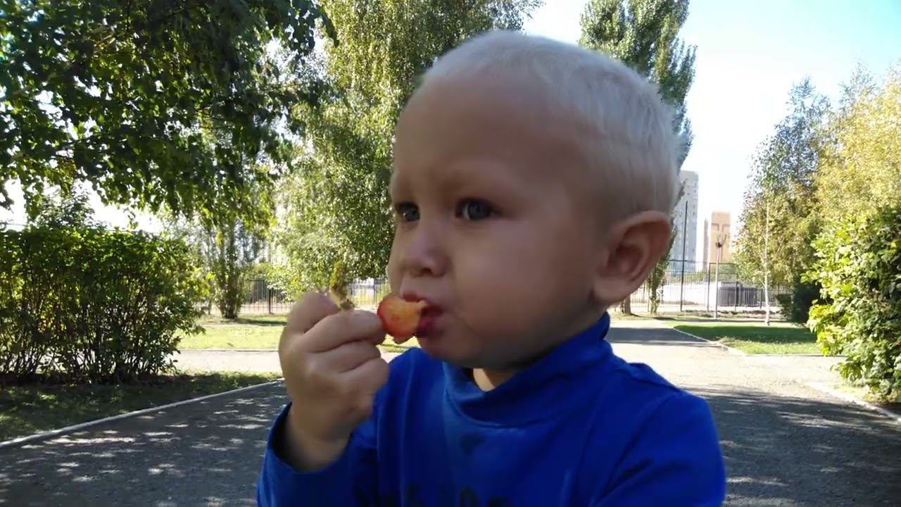 Прогулка без мамы смотреть онлайн