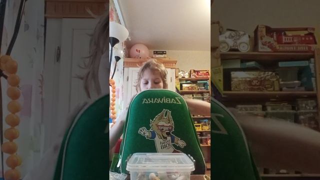 Обзор на подарочный рюкзак с Забивакой 2018 года. смотреть онлайн