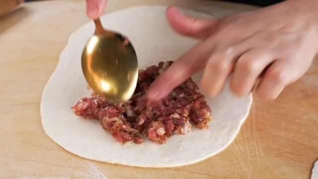 Cheburek is juicy and crispy The best dough recipe ever! смотреть онлайн