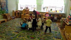 Осеннее развлечение в младшей группе (2017г)