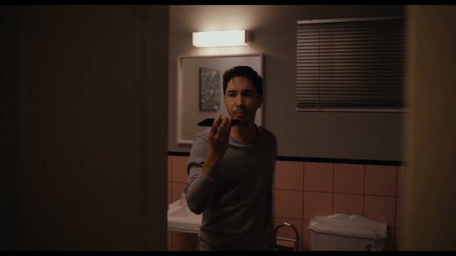 Justin Long in Barbarian - "What up. F*****t?" смотреть онлайн
