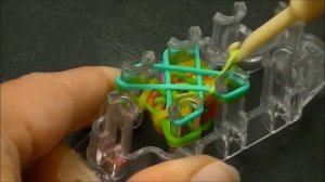 Как сделать браслет из резинок  Стиль Двойной рыбий хвостик  Rainbow loom Fishtail