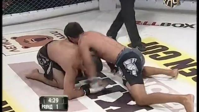 ММА: Арам Хамаян vs Махти Максуев ГРАН-ПРИ Tech-KREP FC 2013г.