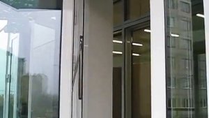 Распашные автоматические двери G-U