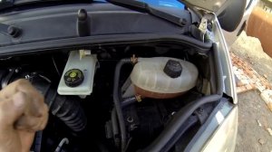 Where is the battery for Opel Vivaro, Renault Trafic & Nissan Primastar