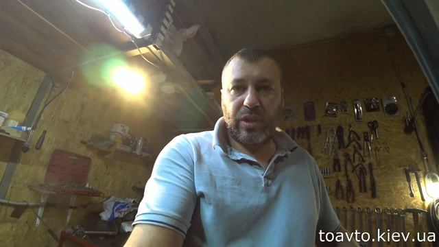 Как проверить натяжитель ремня генератора?