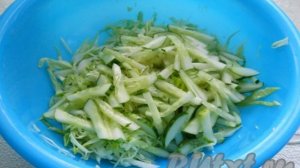 Салат из свежей капусты с крабовыми палочками
