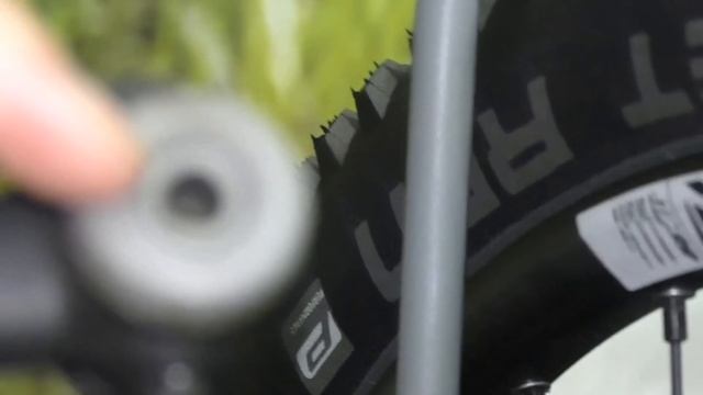 Как накачать ниппель Presta смотреть онлайн