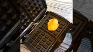 Тыквенные вафли / Pumpkin waffles