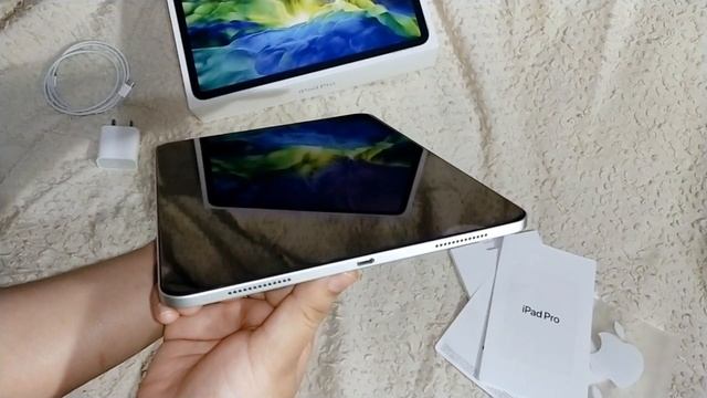 iPad Pro 2020 Unboxing || iPad Pro 2020 || iPad Pro 2020 (11 - inch) || My First Ever Apple Product