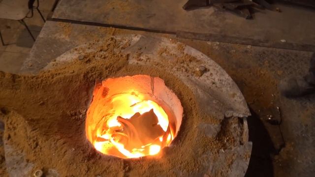 Спекание футеровочной массы ФМ-1 часть 8 разработанную НПП "ЛМТ" для выплавки сталей и чугунов смотреть онлайн