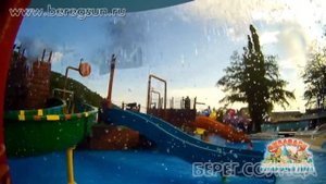 Архипо Осиповка   Аквапарк Изумрудный город