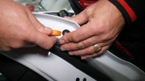 HOW TO REMOVE EXTERIOR DOOR HANDLE ON FORD C-MAX, FORD C-MAX DOOR HANDLE REPLACEMENT