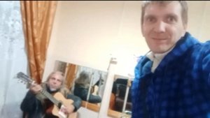 Гитарист Гарри Пат Отжигает