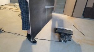 Монтаж деревянной лестницы на металлический каркас с подсветкой.