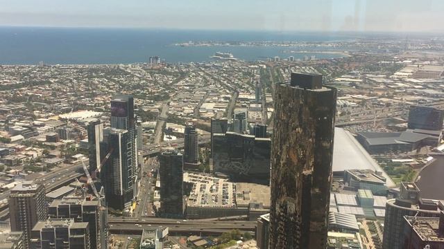 Eureka Skydeck смотреть онлайн