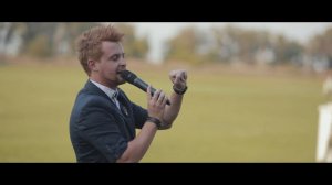 Ведущий Александр Мухин