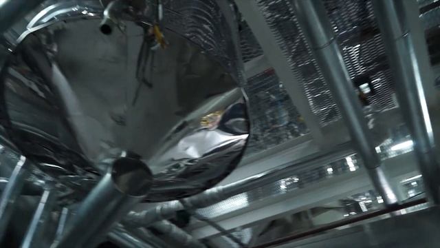 На рабочего вылилось раскалённое масло смотреть онлайн