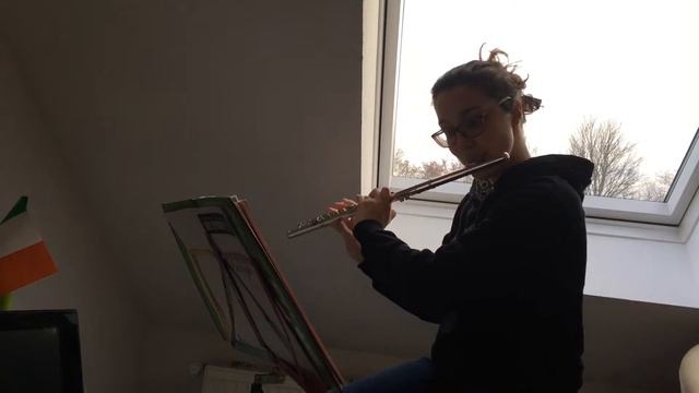 Peter Ilyich Tchaikovsky - Main theme from the overture 1812 смотреть онлайн