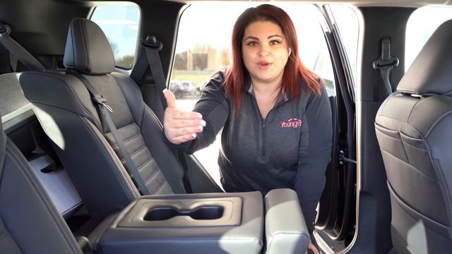 2022 Mitsubishi Outlander Walkaround | Mitsubishi's 3-Row Family SUV! смотреть онлайн