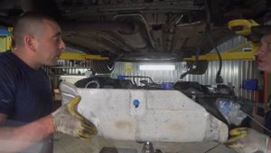Opel Astra J OPC - Меняем топливный насос и починили выхлоп.