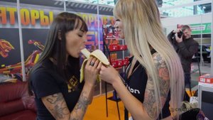 Эмма мотогонщица способна