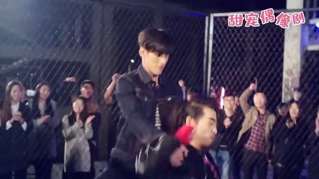 【億萬嬌妻】03丨經理刁難窮小伙，殊不知他是總裁女婿，當場嚇尿！ смотреть онлайн