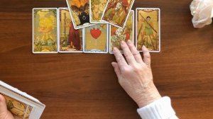 Напишет, позвонит ли он мне? Хочет ли он быть со мной? Выйдет ли он на связь в ближайшее время?