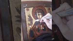 Процесс реставрации иконы Знамение Богородицы с удалением поздних лаков и записей
