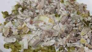 Солянка на курином бульоне с куриным мясом