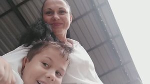 встречают маму с работы 14 июня 2022