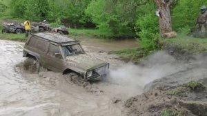 Бешеный Nissan Patrol Y60 с порталами  на бездорожье