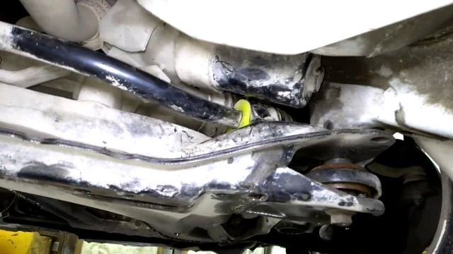 Замена втулок стабилизатора Honda Fit кузов GD1 смотреть онлайн