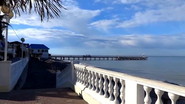 Лазаревское, улица Бирюзовая - гостевой дом "У Светланы". Апрель 2015. Lazarevskoe SOCHI RUSSIA смотреть онлайн