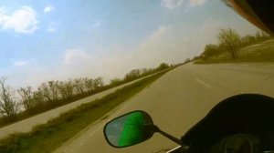Yamaha R6 разгон до сотни...валю на максималках..новичёк в деле