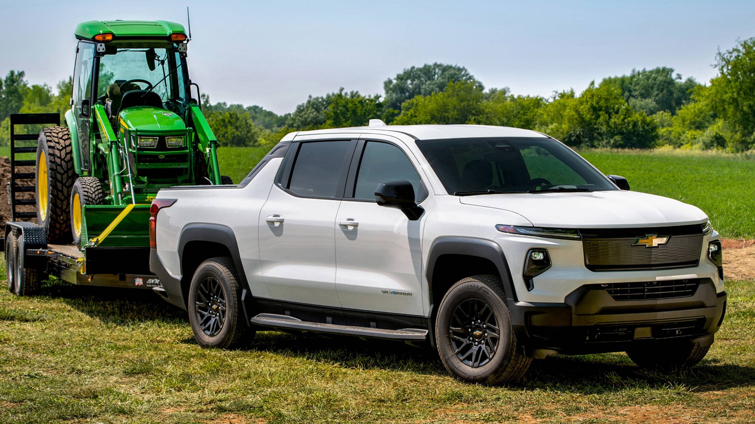 ОБЗОР от DDM: Chevrolet Silverado EV WT 2024 это переоценённый, но способный на многое рабочий пикап