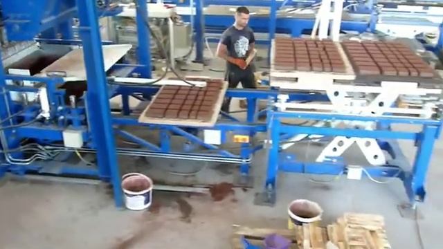 Вибропресс БП-550 для изготовления плитки, бордюров, блоков | ТМ «БУМ»