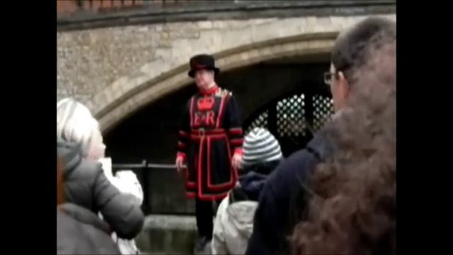 TOWER OF LONDON. BEEFEATERS Yeoman Warder tour смотреть онлайн