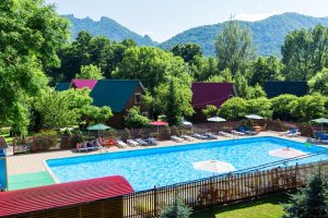 ГОРНАЯ ДЕРЕВНЯ, ТУРИСТИЧЕСКИЙ КОМПЛЕКС, АДЫГЕЯ