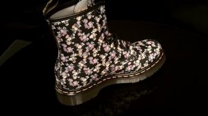 Dr Martens 1460 Flower Boots Black Mini Tydee