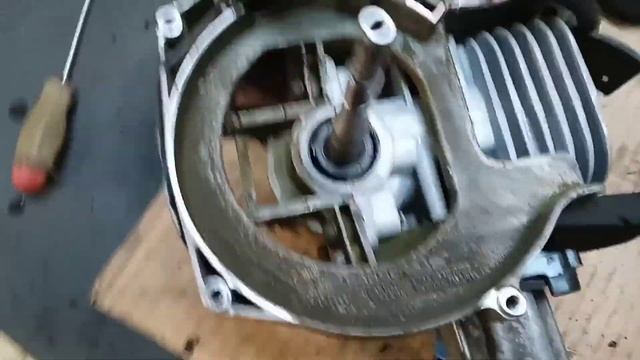 Бензокоса HUSQVARNA 128R. Капитальный ремонт двигателя + испытания в полевых условиях. смотреть онлайн