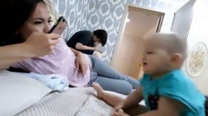 годовалый ребёнок ругается 😆