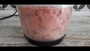 Готовлю эмульсию из чистого мяса для приготовления домашней колбасы с измельчителем КТ-3049 Kitfor